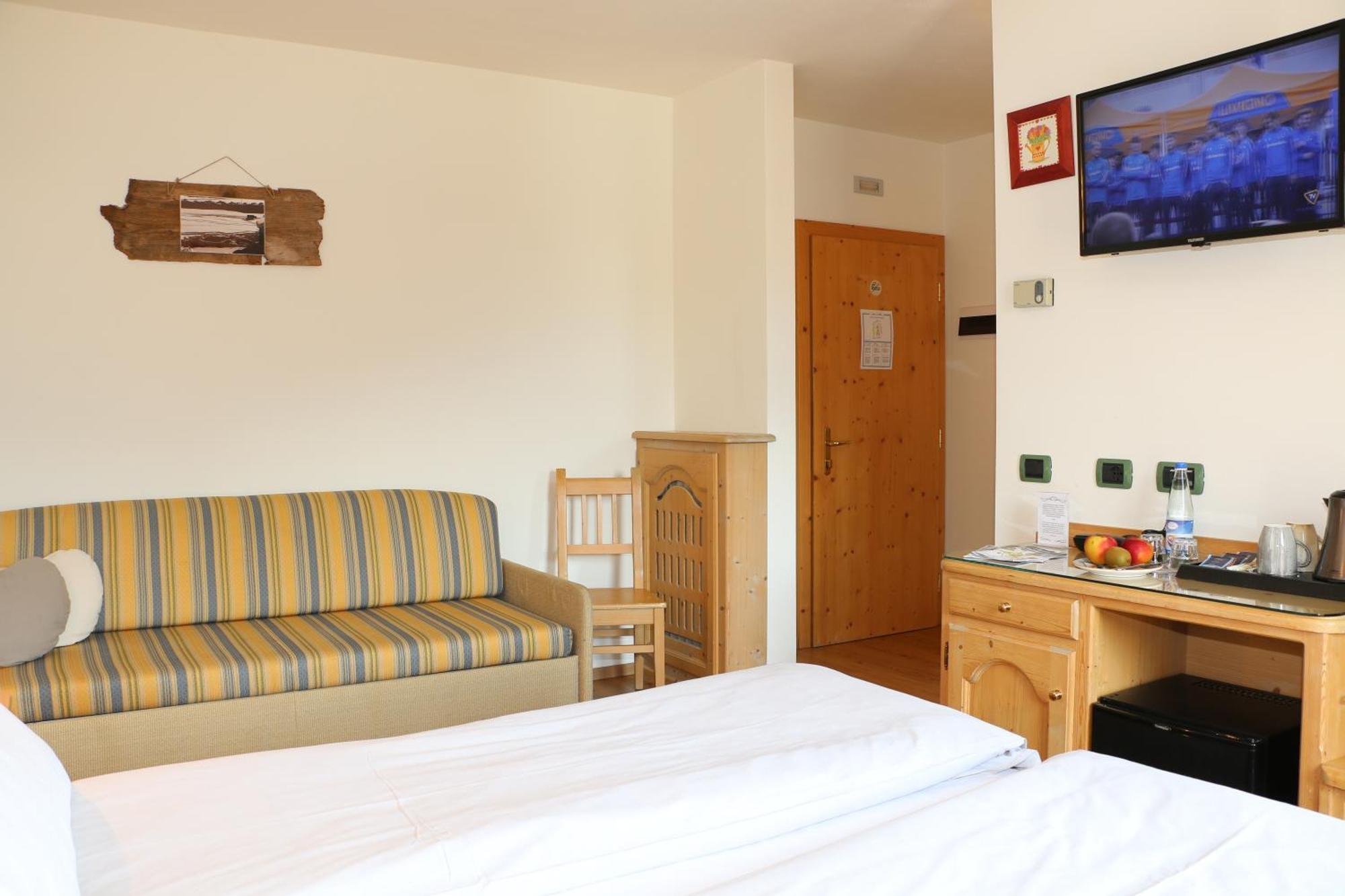 Hotel "La Suisse" Livigno Eksteriør bilde